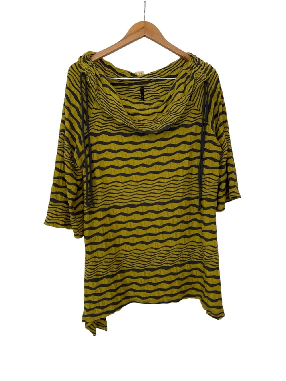 IC by Connie K Mustard Gray Striped Puckered Asymmetrical Tunic Top L